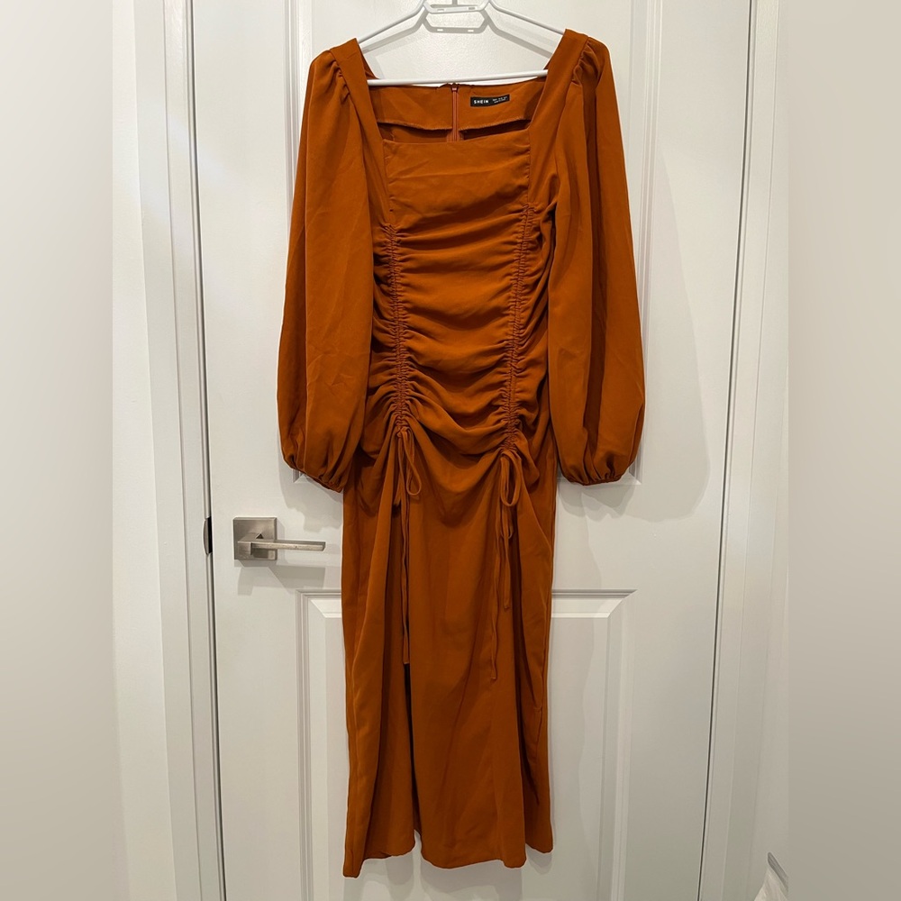 6/$32🛍️ SHEIN | Rust Coloured Maxi Dress with Ruched Detailing, S